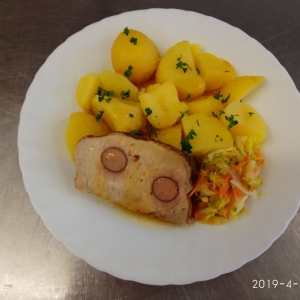 Protýkaný kotlet, brambor.jpg